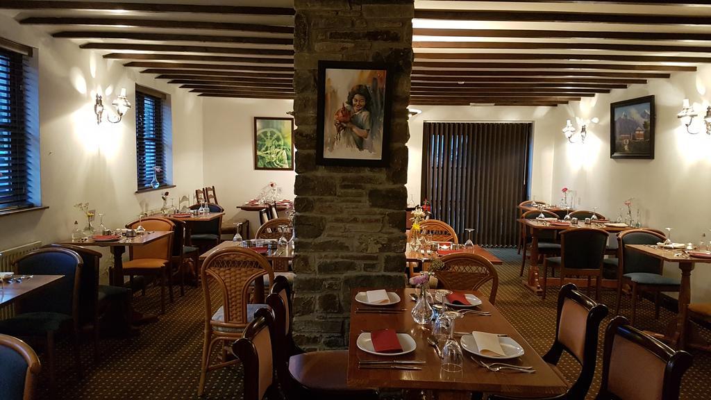 New Gurkha Inn Brecon Dış mekan fotoğraf