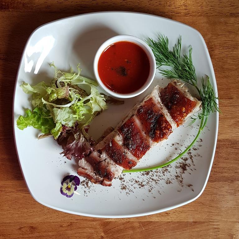 New Gurkha Inn Brecon Dış mekan fotoğraf