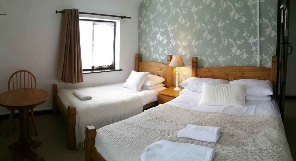 New Gurkha Inn Brecon Dış mekan fotoğraf